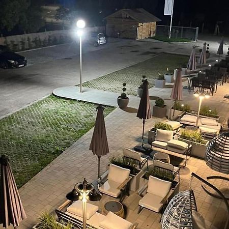 Holdvirag Hotel Sarvar Luaran gambar