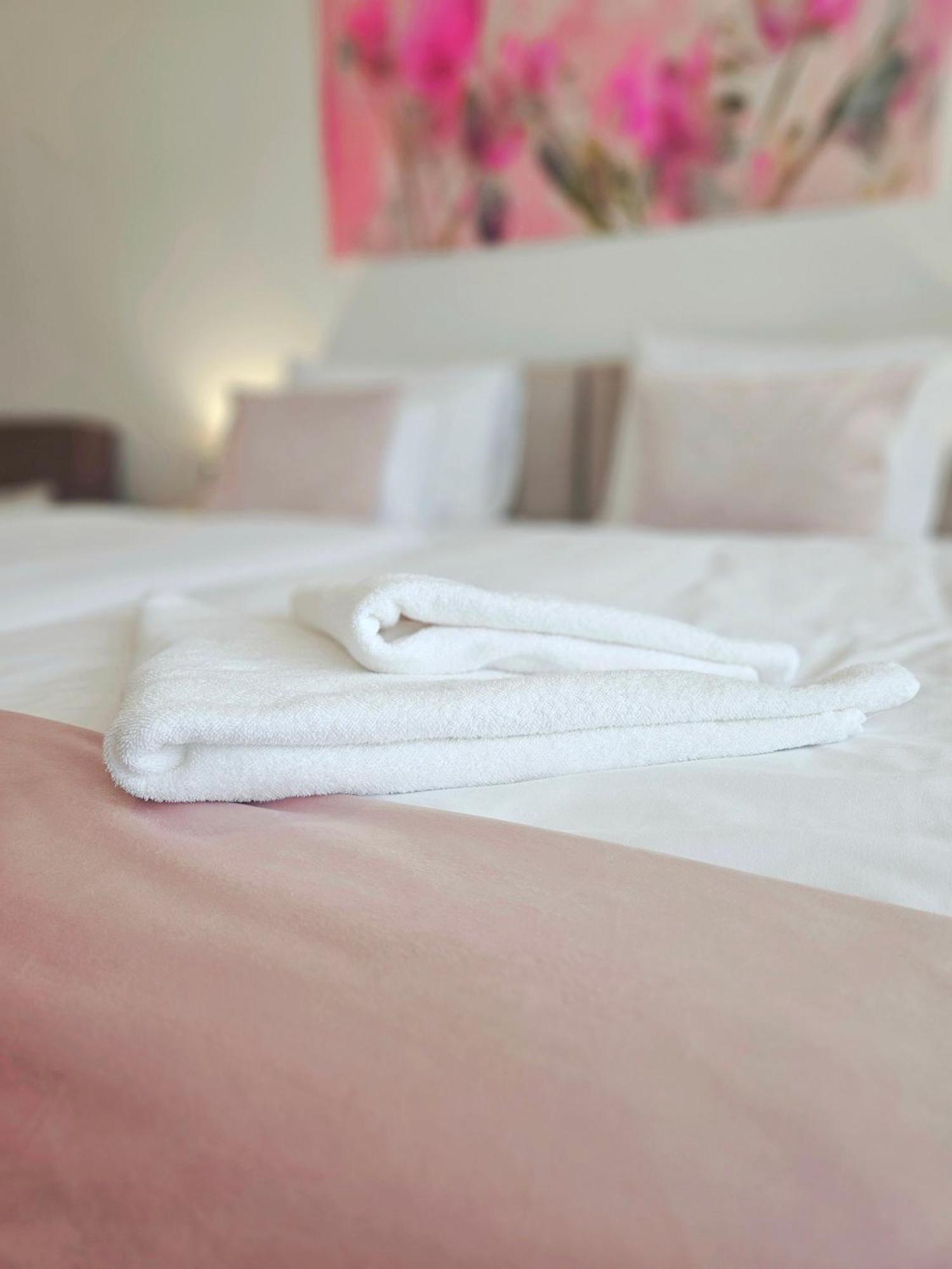 Holdvirag Hotel Sarvar Luaran gambar