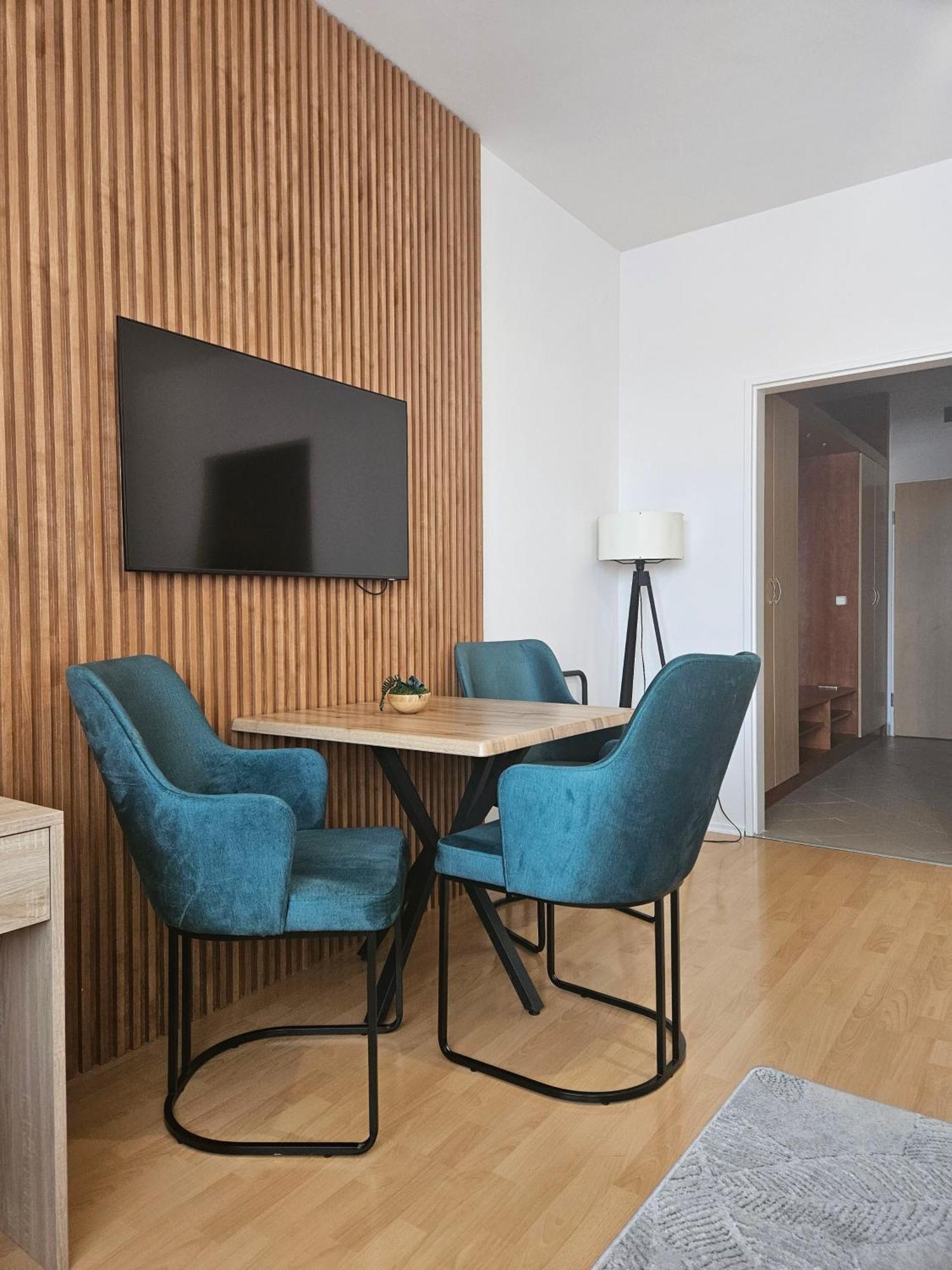 Holdvirag Hotel Sarvar Luaran gambar