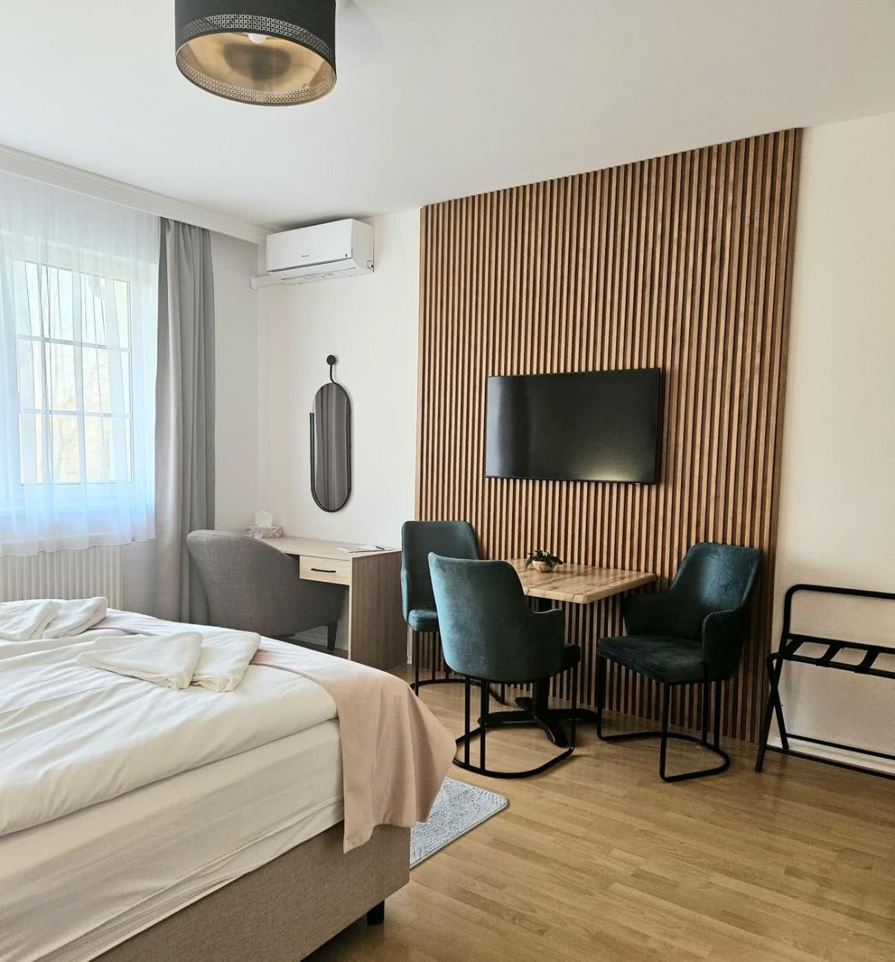 Holdvirag Hotel Sarvar Luaran gambar