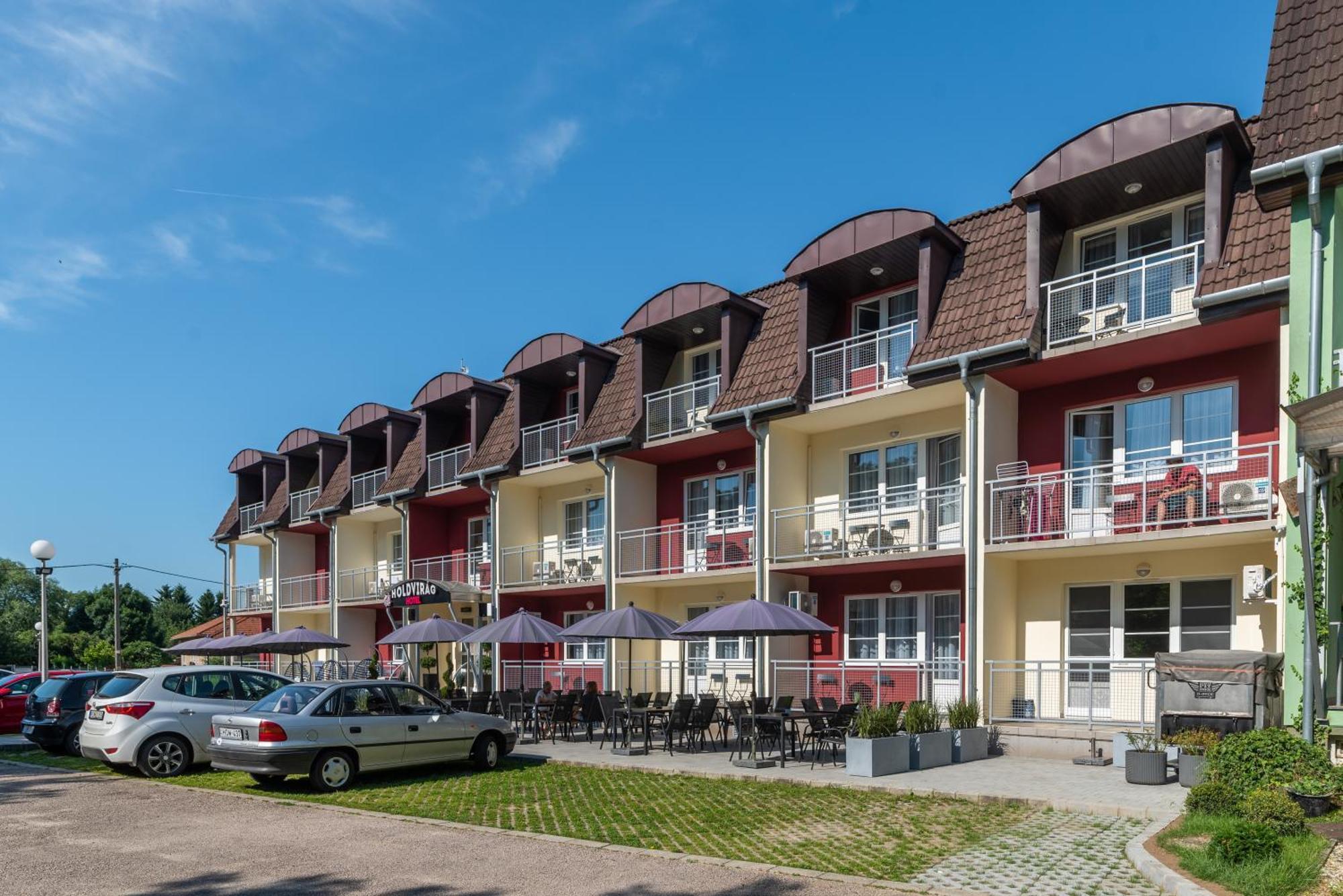Holdvirag Hotel Sarvar Luaran gambar
